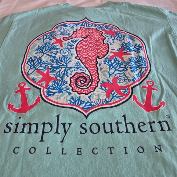 Simply Southern Seahorse Graphic Tee - Picture 12 of 13